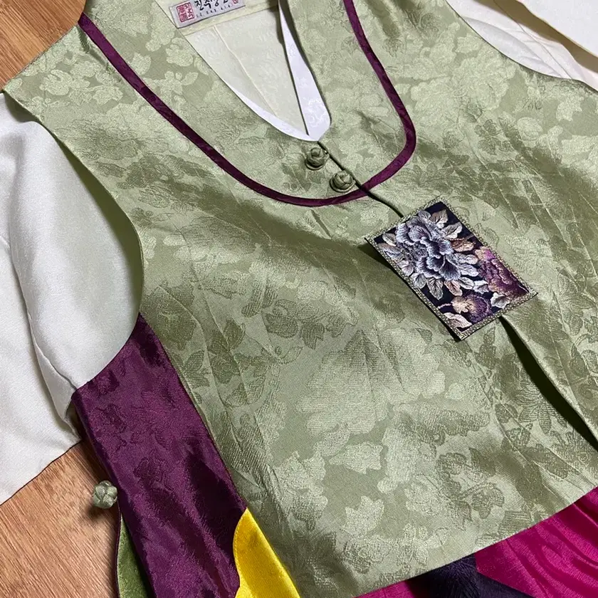 Long Dress 청담동진주상단,여자한복,고급한복,연예인한복,명품한복 on Bunjang Global Site.