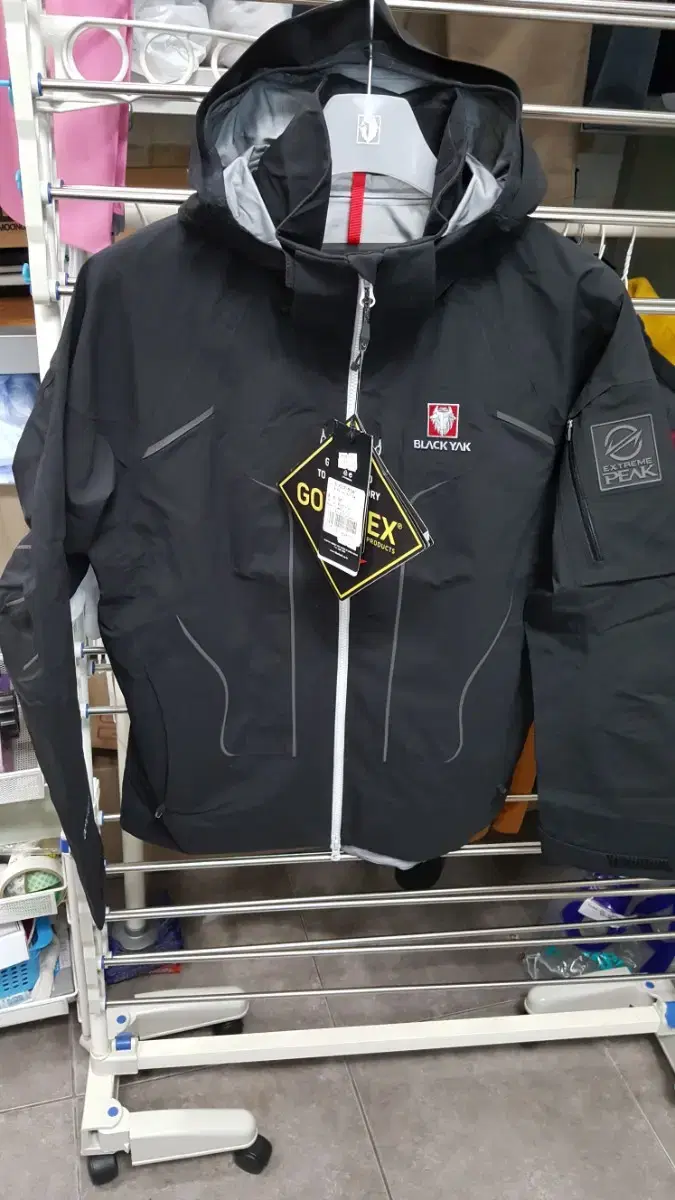 Black Yak Gore-Tex Jacket is the highest quality. 95 New Product