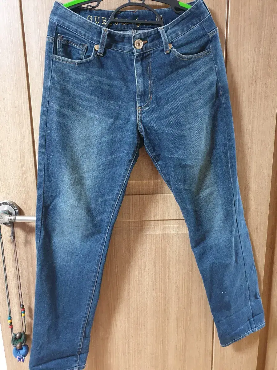 *Genuine*GUESS Jeans - 31 *Unisex