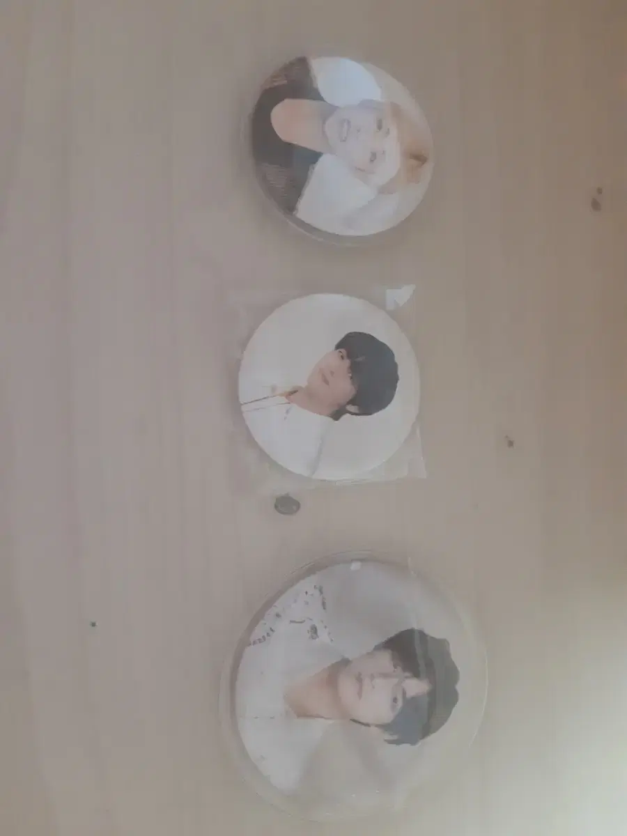 Sell Taehyung can badges