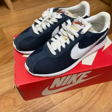 NIKE W ROSHE LD-1000 qs 남흰 220 나이키 로쉐런 브랜드 중고거래