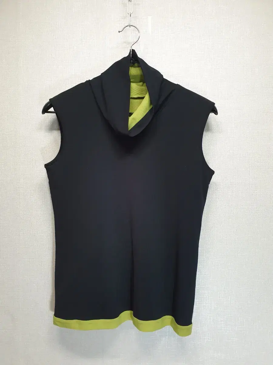 Julien Sleeveless Turtleneck Blouse Loose55 Fit66