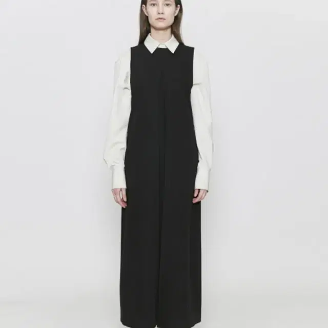 포이어 foyer One Tuck Pleats Dress 원피스