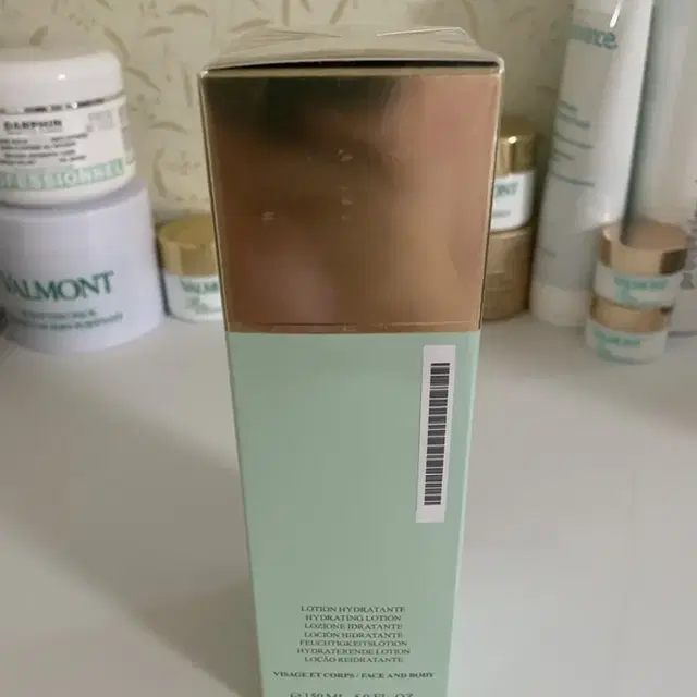 발몽 프라이밍 위드 어 하이드레이팅 플루이드 (수분 토너) 150ml