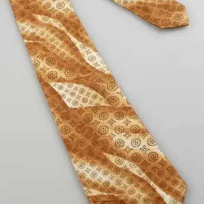 HUGO BOSS silk tie