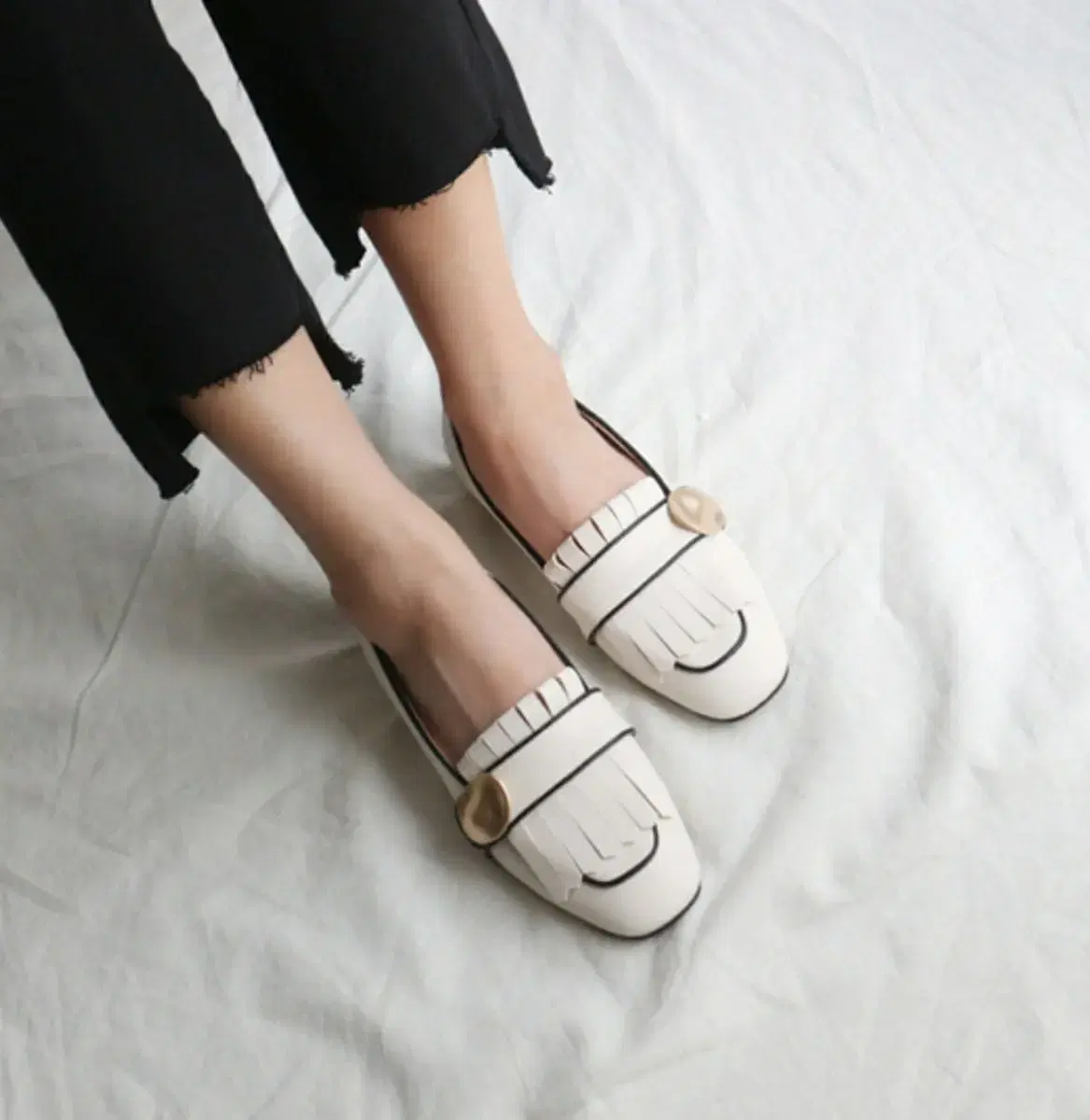 Loafers with a keumjang tassel