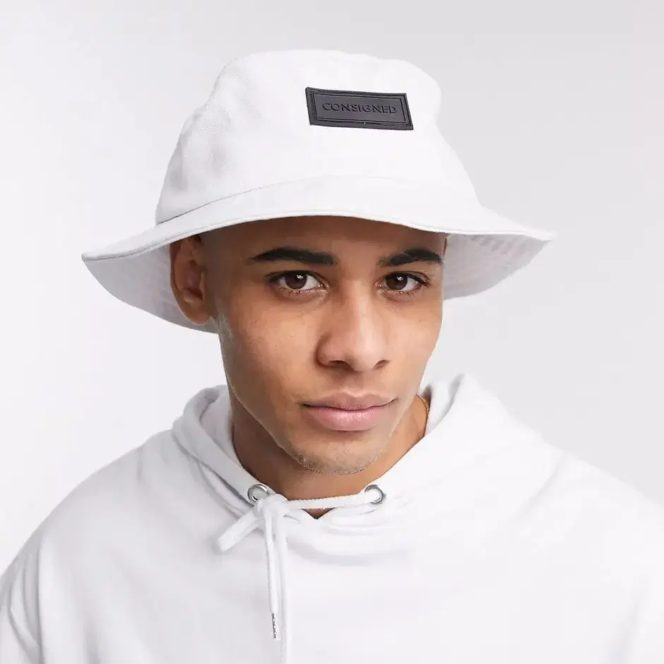 Consigned bucket hat