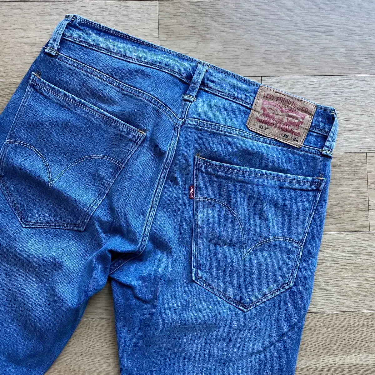 [Levi’s] 513 jeans