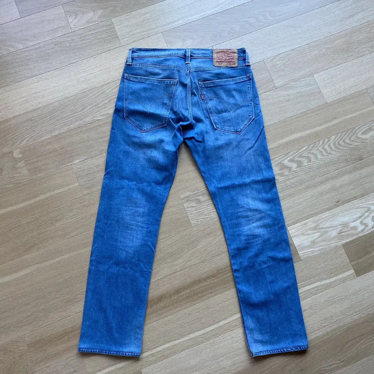 [Levi’s] 513 jeans