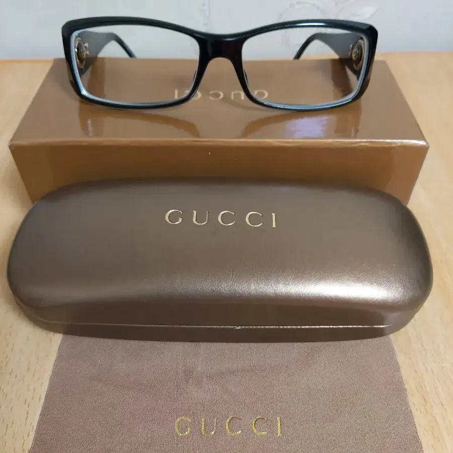 GUCCI