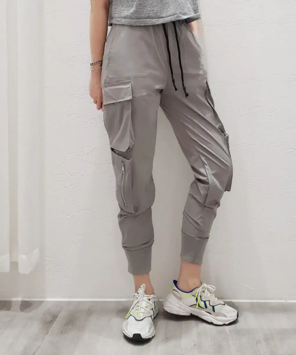 Yeoreum Two-Pocket Cargo Jogger Pants Unisex 2color