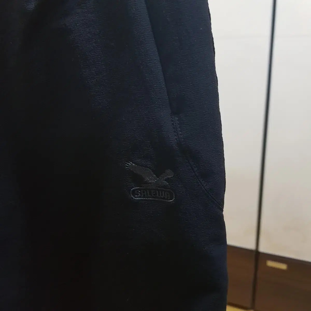 살레와 cordura 여성 기능성 팬츠 한번입은 거의새상품