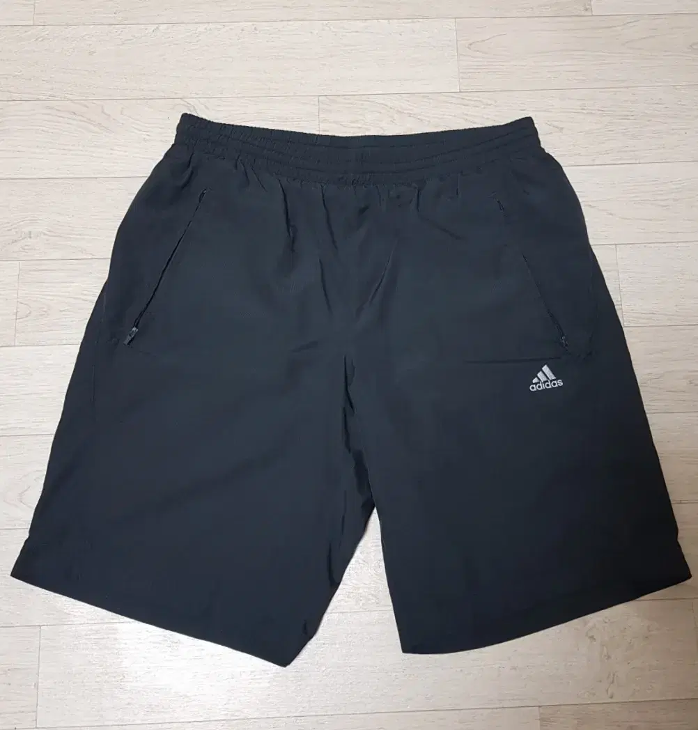 Adidas training shorts size 100Never worn