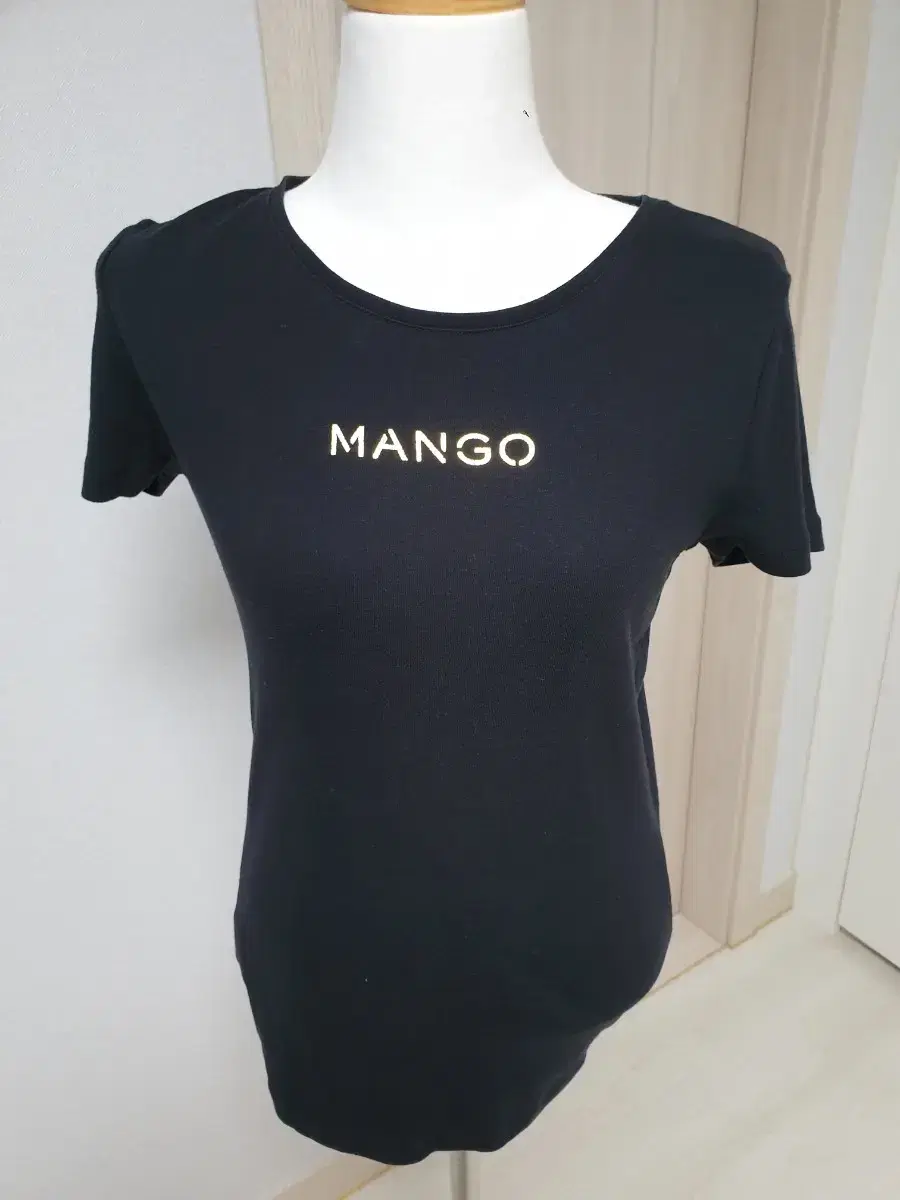 [mango] Short-sleeved T-shirt