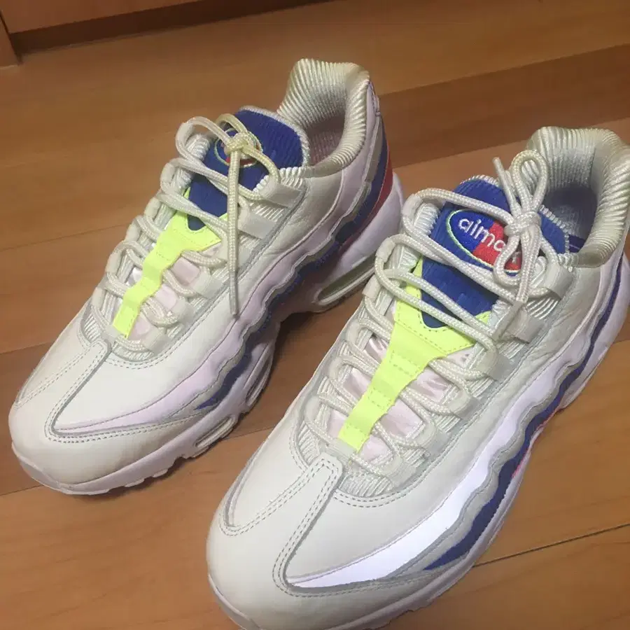 에어맥스 95 코듀로이 (사이즈260) WMNS AIR MAX 95 SE