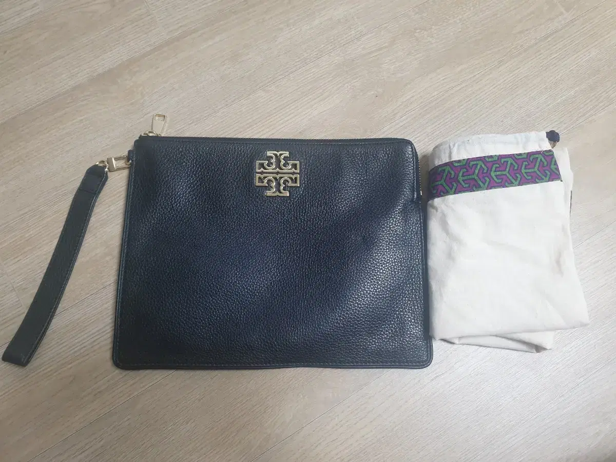 Tory Burch clutch bag