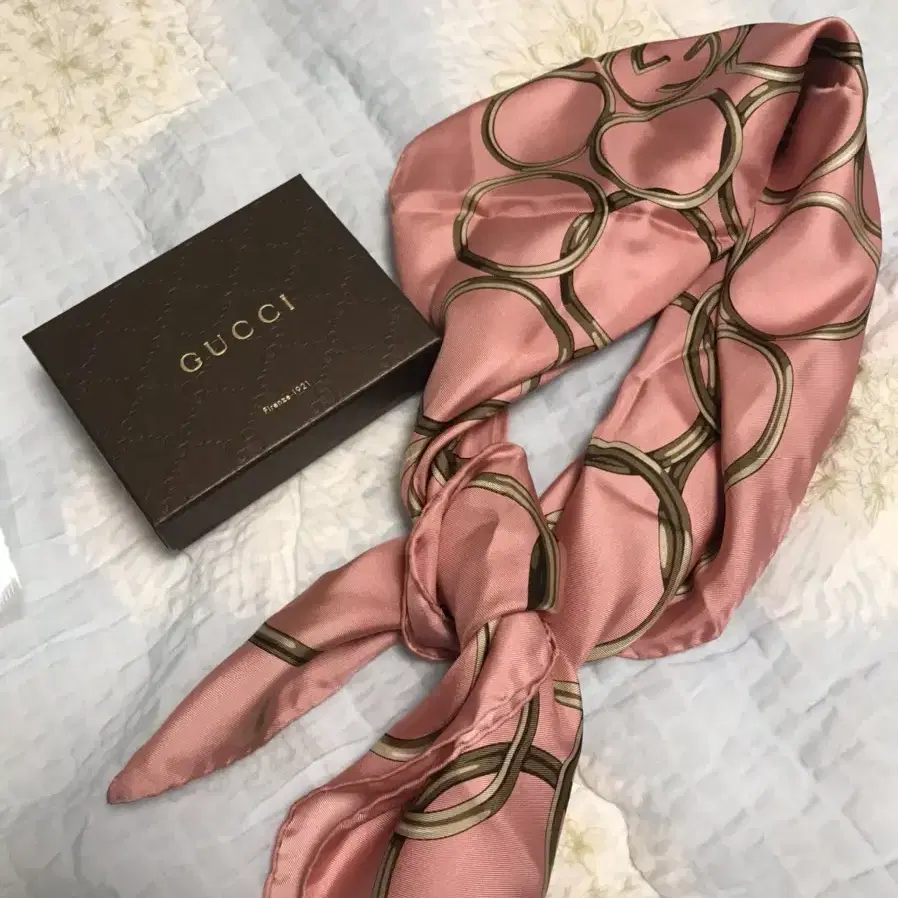 gucci silk 스카프