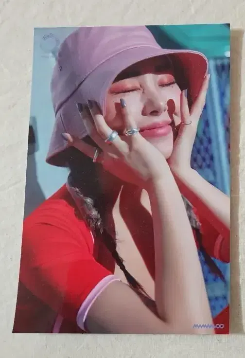 Gogobebe broadcast postcard (wheein)