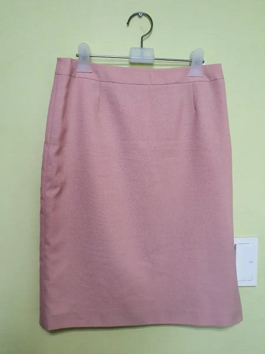 Pink side slit skirt