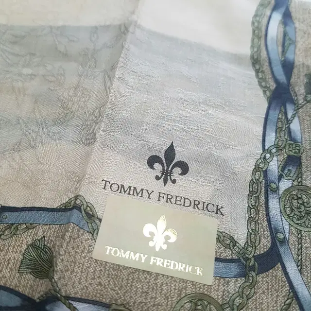 TOMMY FREDRICK 손수건