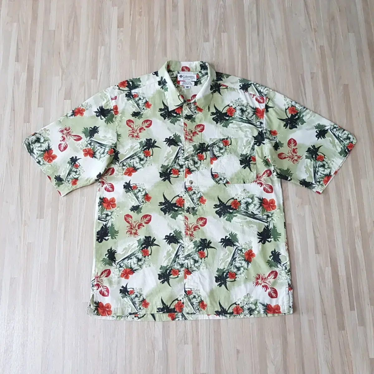 [95~100] Columbia Short Sleeve Shirt