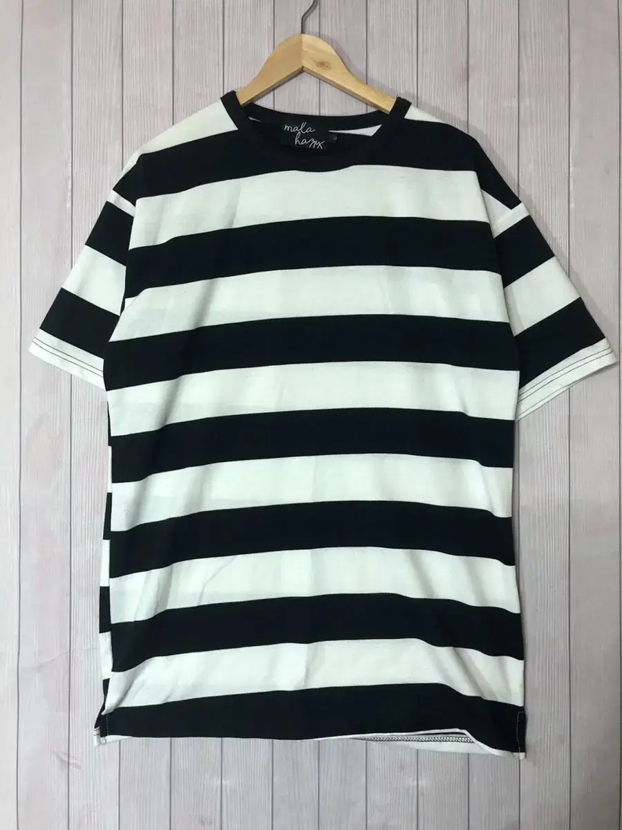 Vintage striped T-shirt