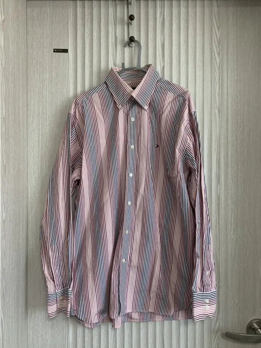 M 100-105 Tommy Hilfiger Overfit Striped Shirt