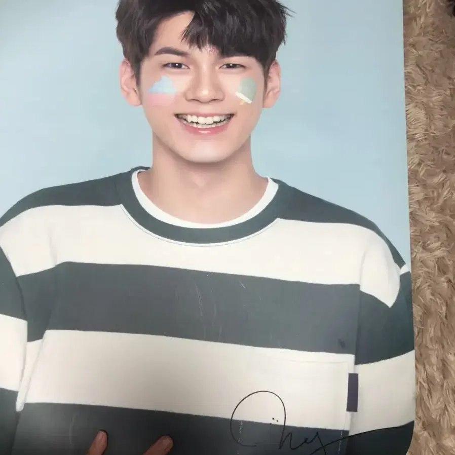 쌉니다!!!!옹성우 포스터 3개