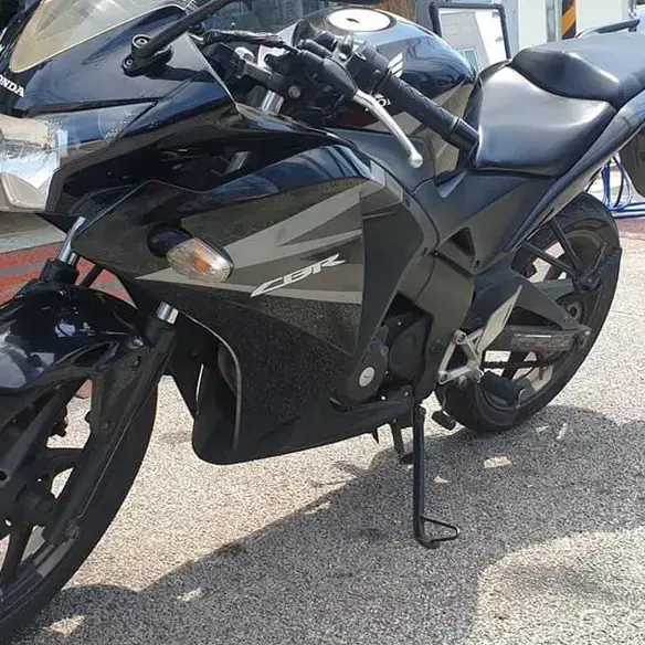 cbr125r 검정 팝니다