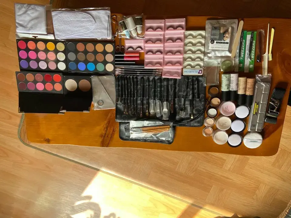 Makeup box full set