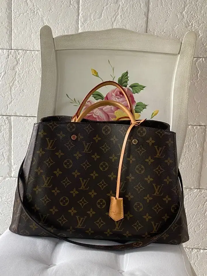 Louis Vuitton Montaigne GM Guaranteed to be in Excellent Condition