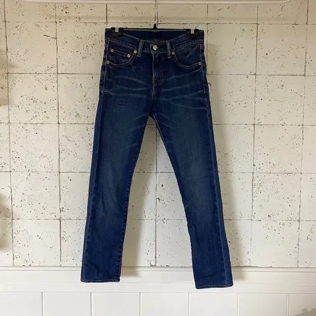 28 Levi's 510 Medium Blue Denim