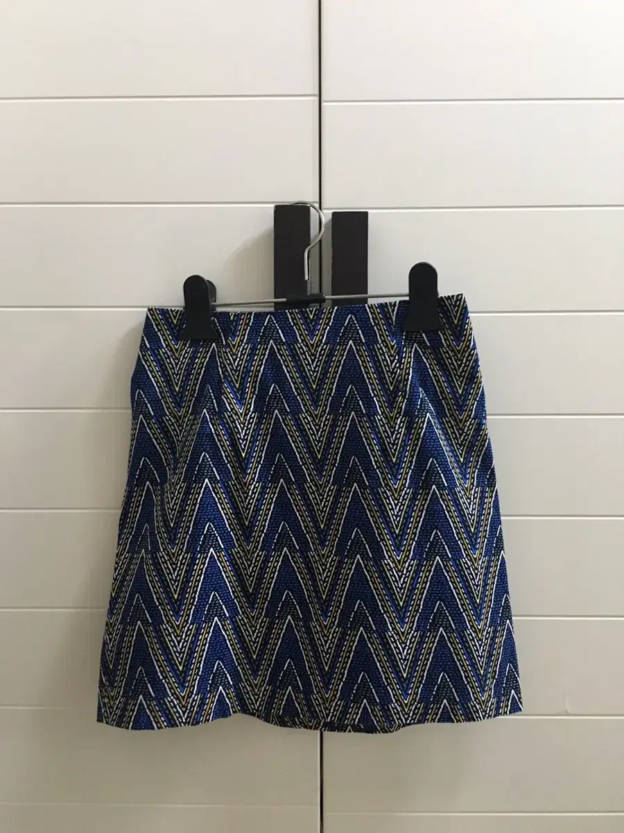 Ethnic pattern banding skirt