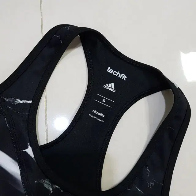 [S]아디다스 adidas 스포츠 브라 (techfit)