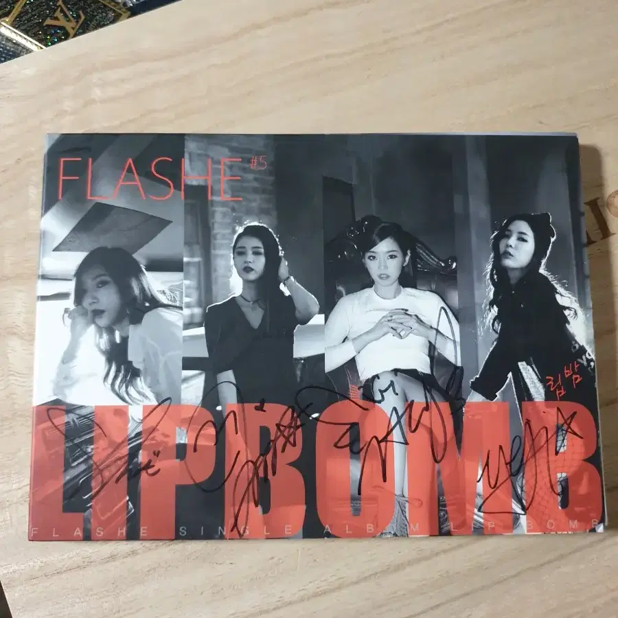 싸인CD 걸그룹 FLASHE LIPBOMB 싱글