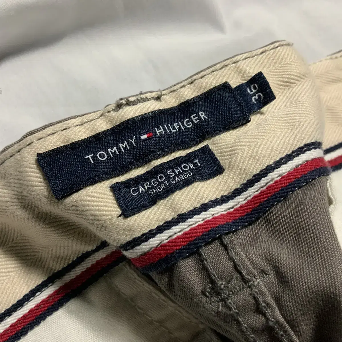 Tommy Hilfiger Cargo Shorts Sz 36