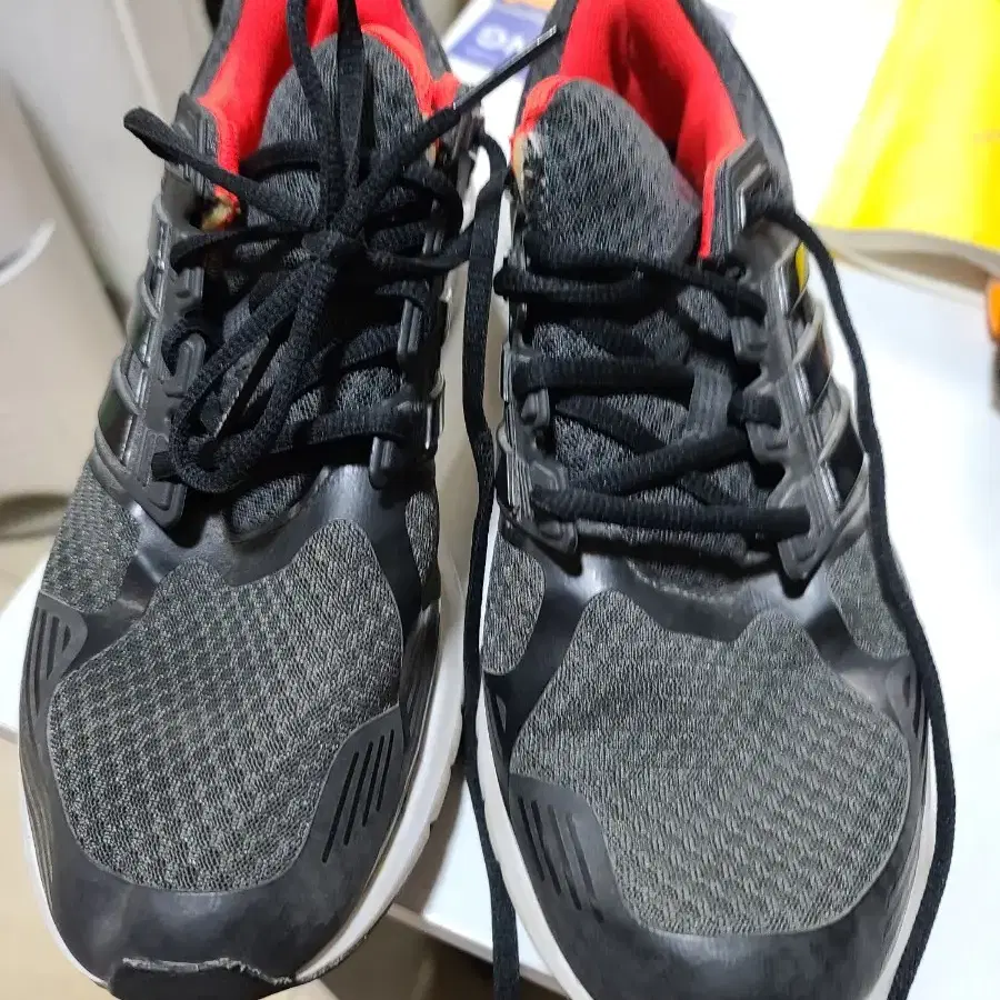 (일본기준275/265) adidas 아디다스신발 !