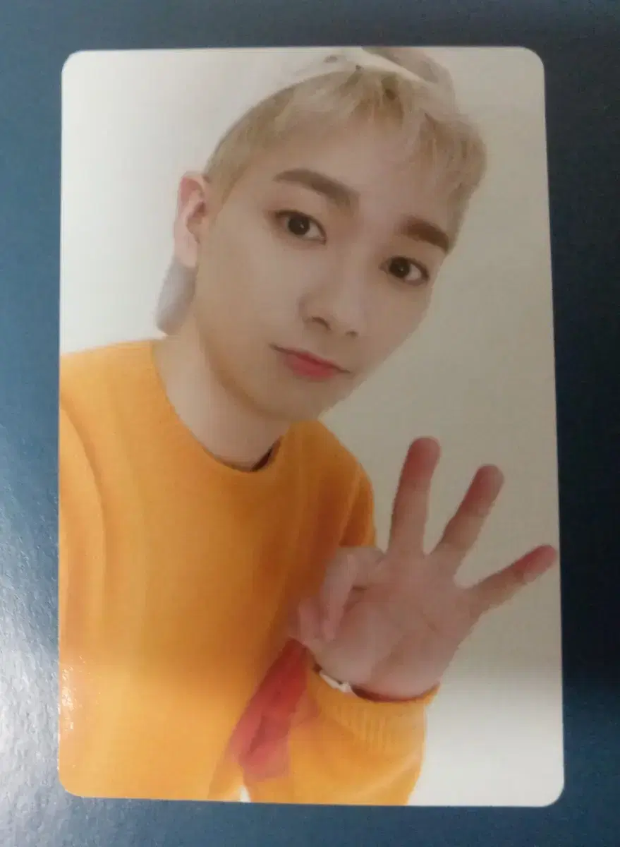 nu'est love3기 aron photocard