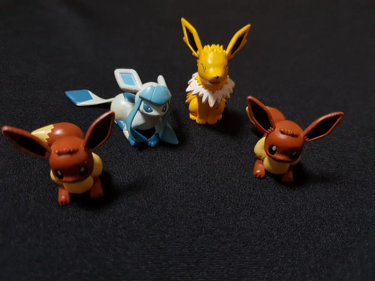 Pokémon Figures Eevee Figures