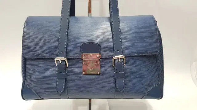 (정품) Louis Vuitton 루이비통 예삐 네이비숄더백