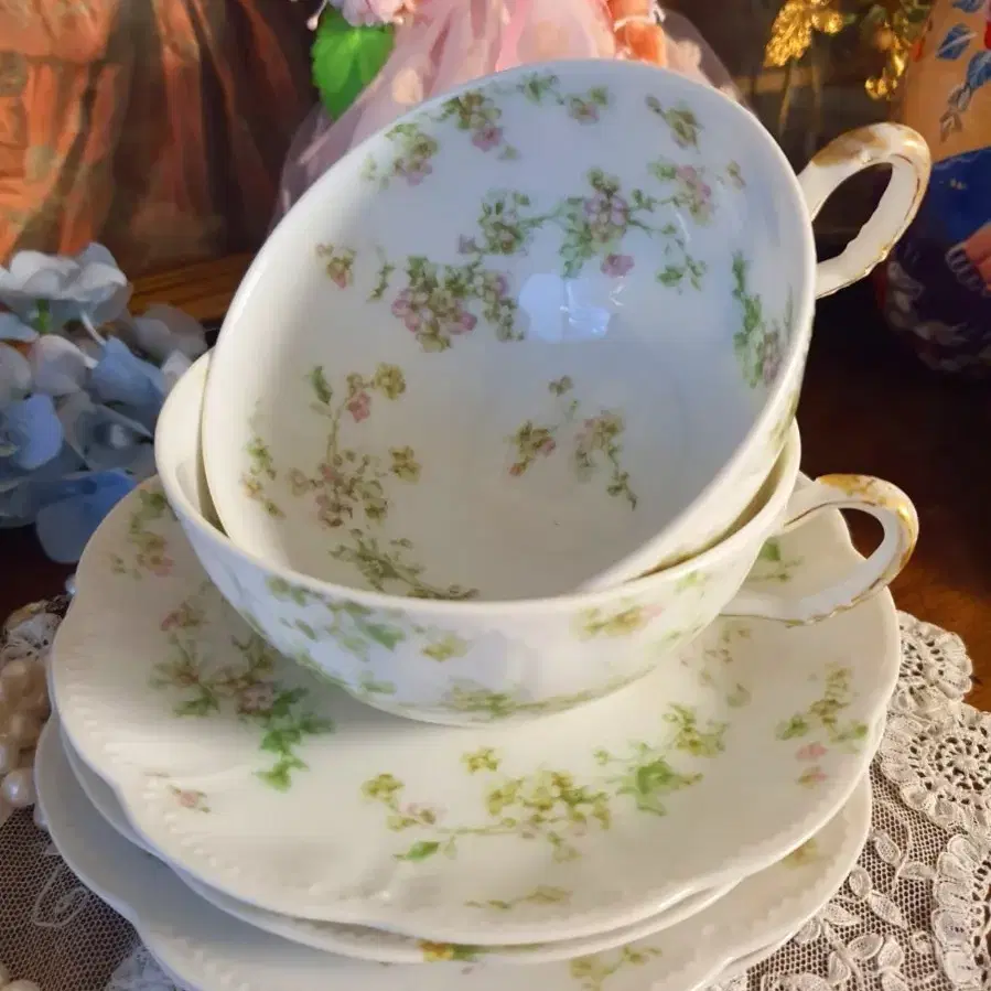 Haviland 74 breakfast teacup 3ps