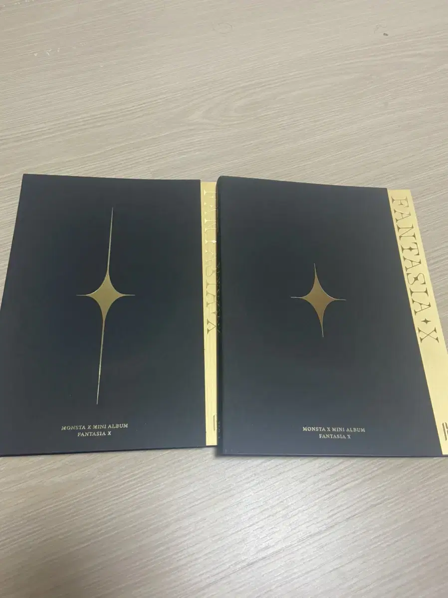 Monsta x Fantasia album disposition