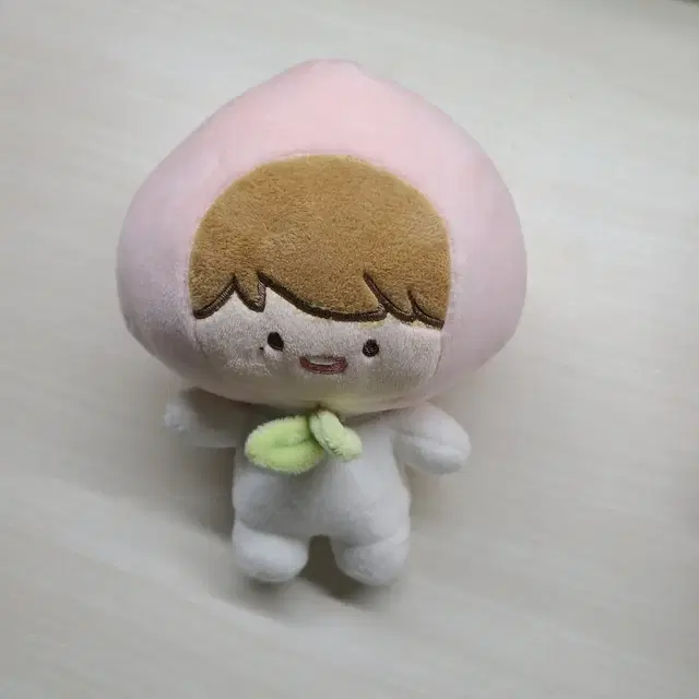 강다니엘 인형 양도 모모녤 15cm