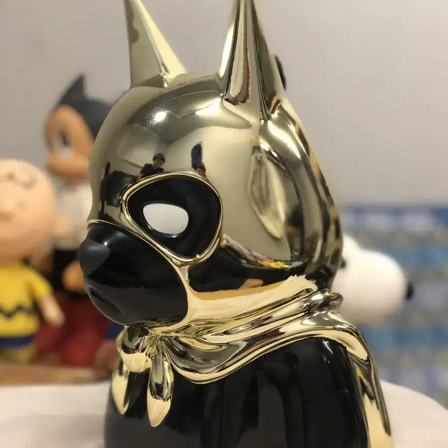 Mighty jaxx bat bear gold Luke chueh