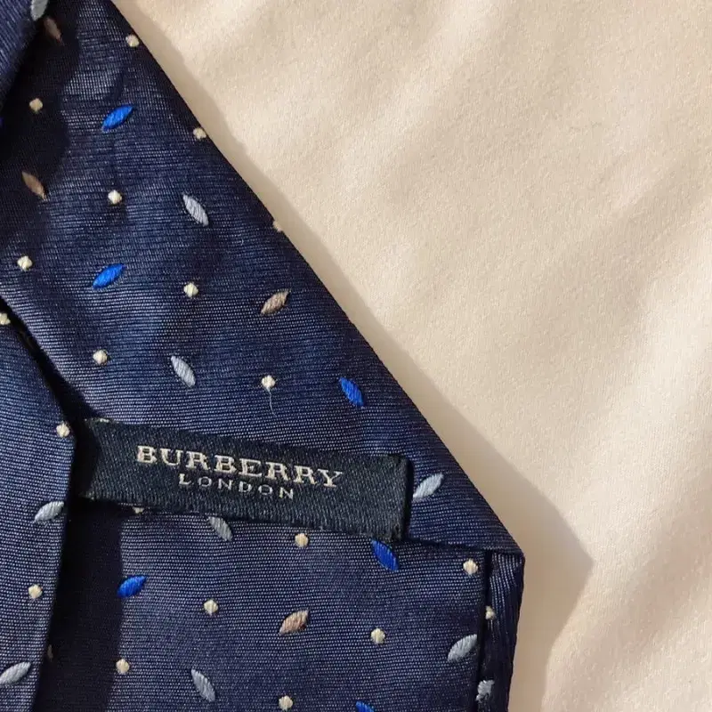 Vintage Silk, Burberry Ties