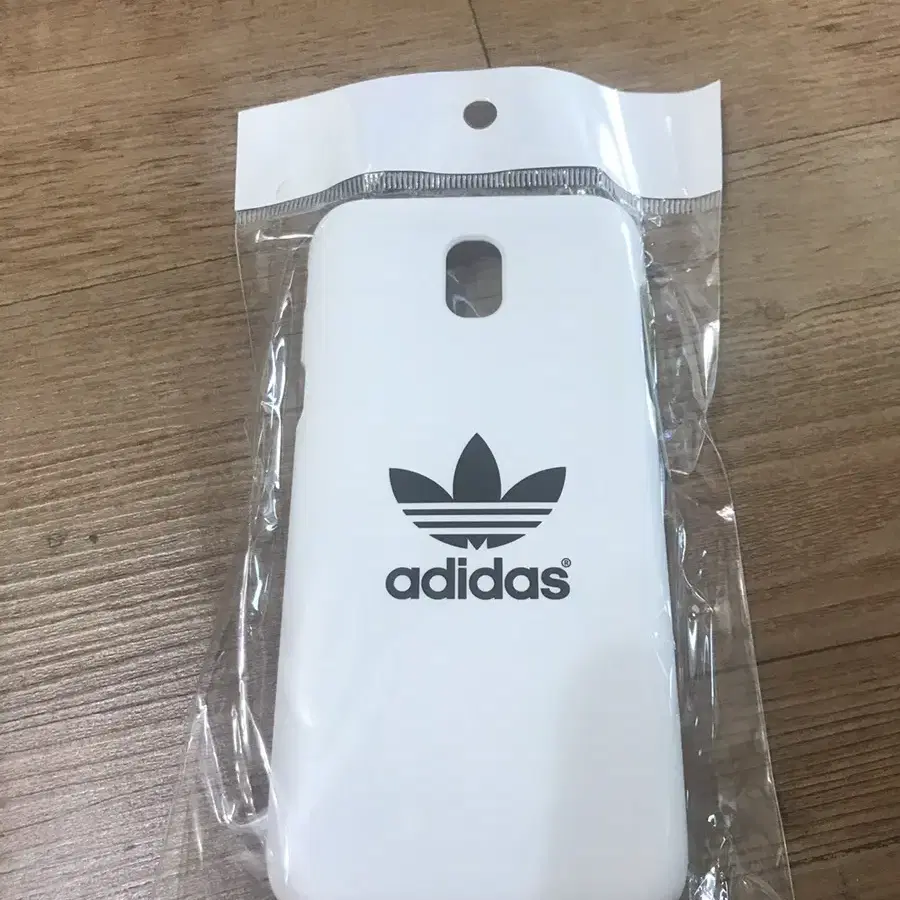 j530 케이스 개당 3000원