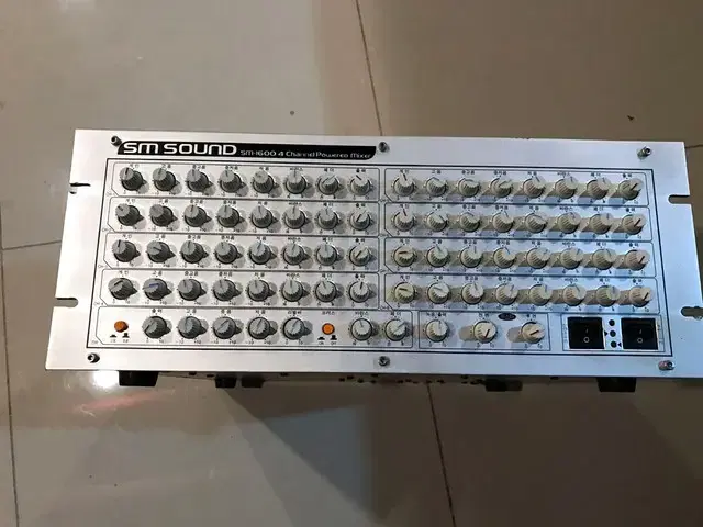 SM1600 4-Channel Powered Mixer (Room Amplifier)