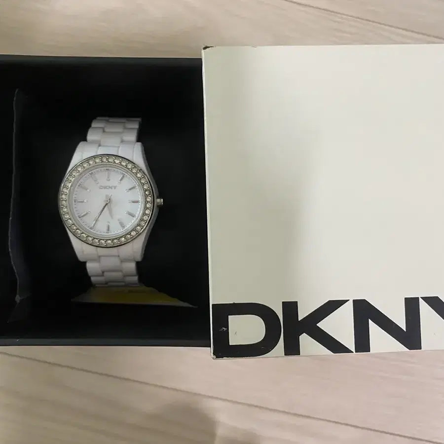 DKNY 시계 (백화점 정품)