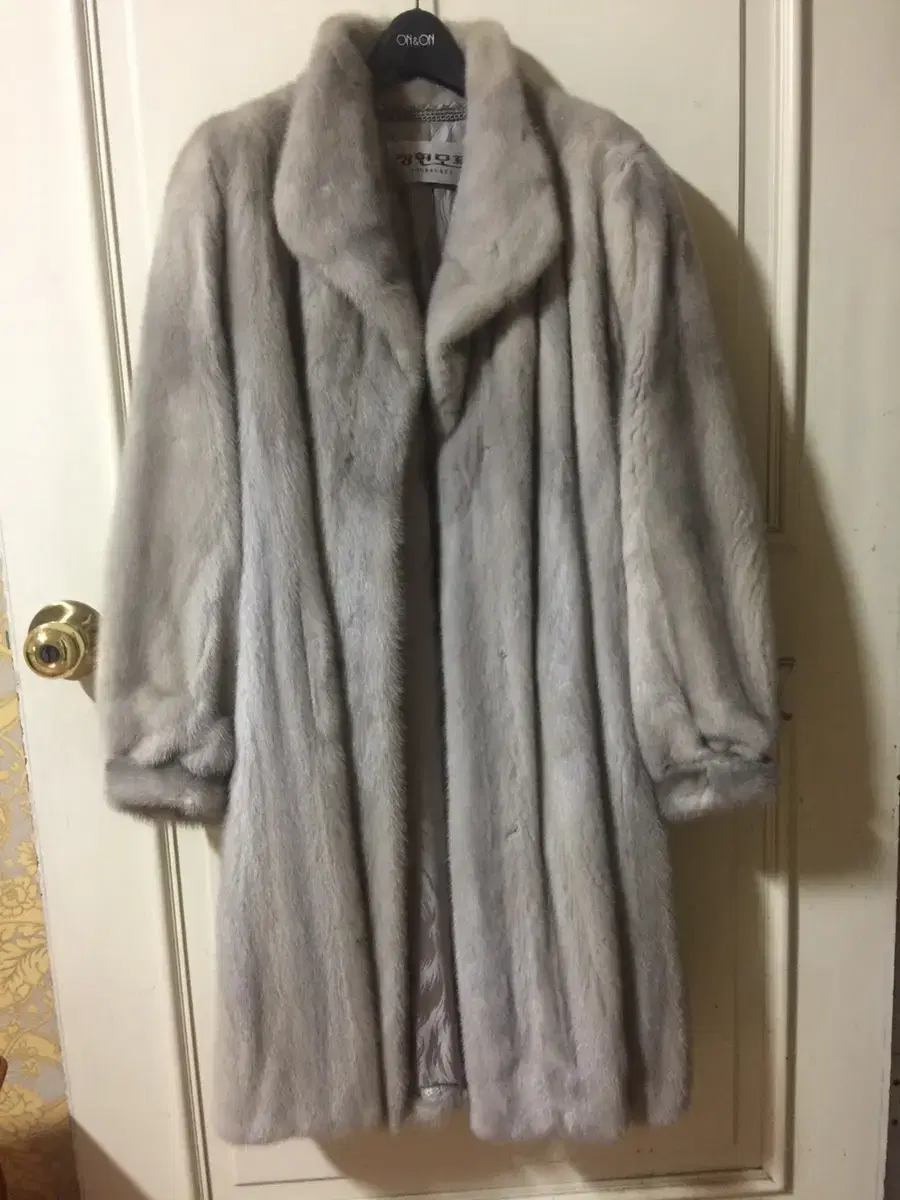 Fur coat (female fur)