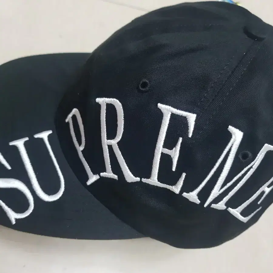 새상품 정품 슈프림 모자 슈프림 블랙모자 supreme